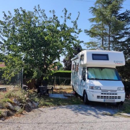 Charmant Camping-Car A La Campagne Labessiere-Candeil エクステリア 写真