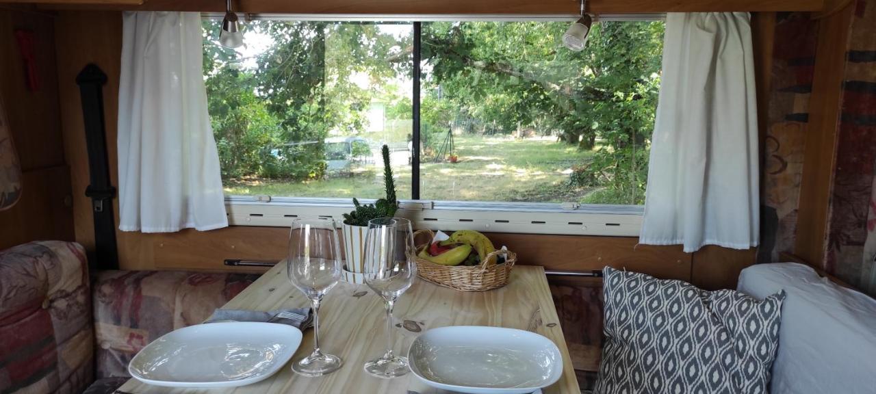 Charmant Camping-Car A La Campagne Labessiere-Candeil エクステリア 写真